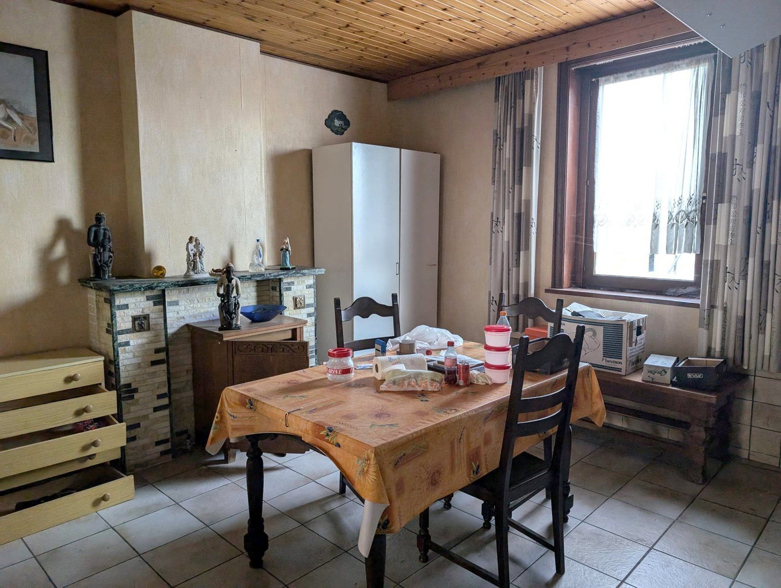 Te renoveren woning met mog. 5+ slaapkamers, koer en garage! foto 14