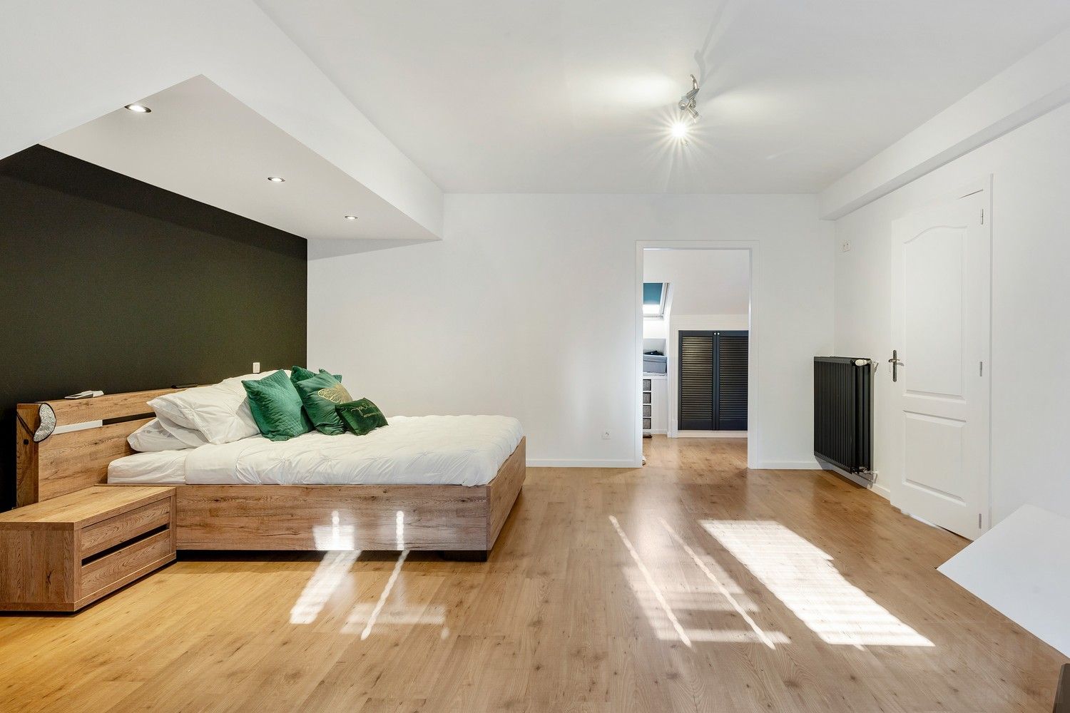 Prachtige en ruime villa met mogelijk zes slaapkamers gelegen op een toplocatie. foto 26