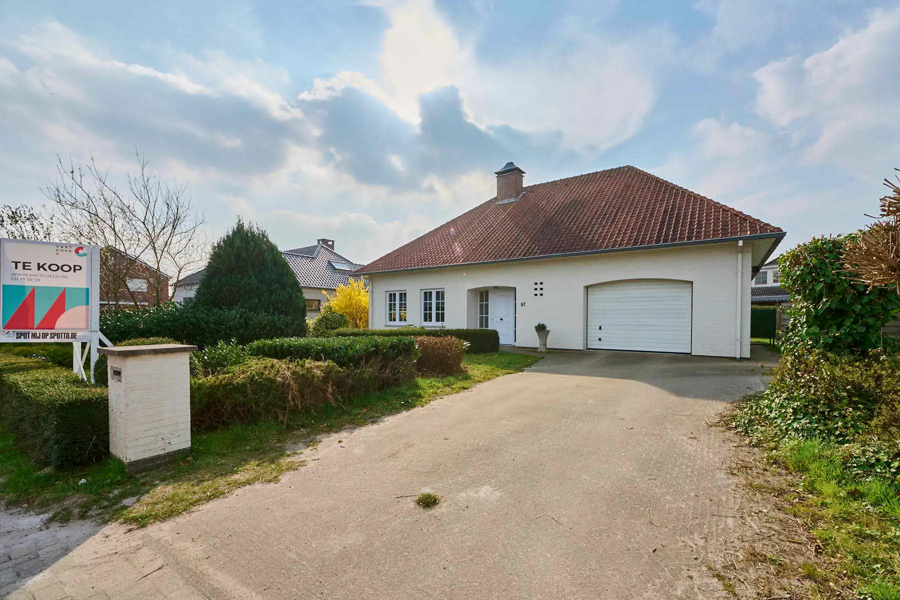 Huis te koop foto {{pictureIndex}}