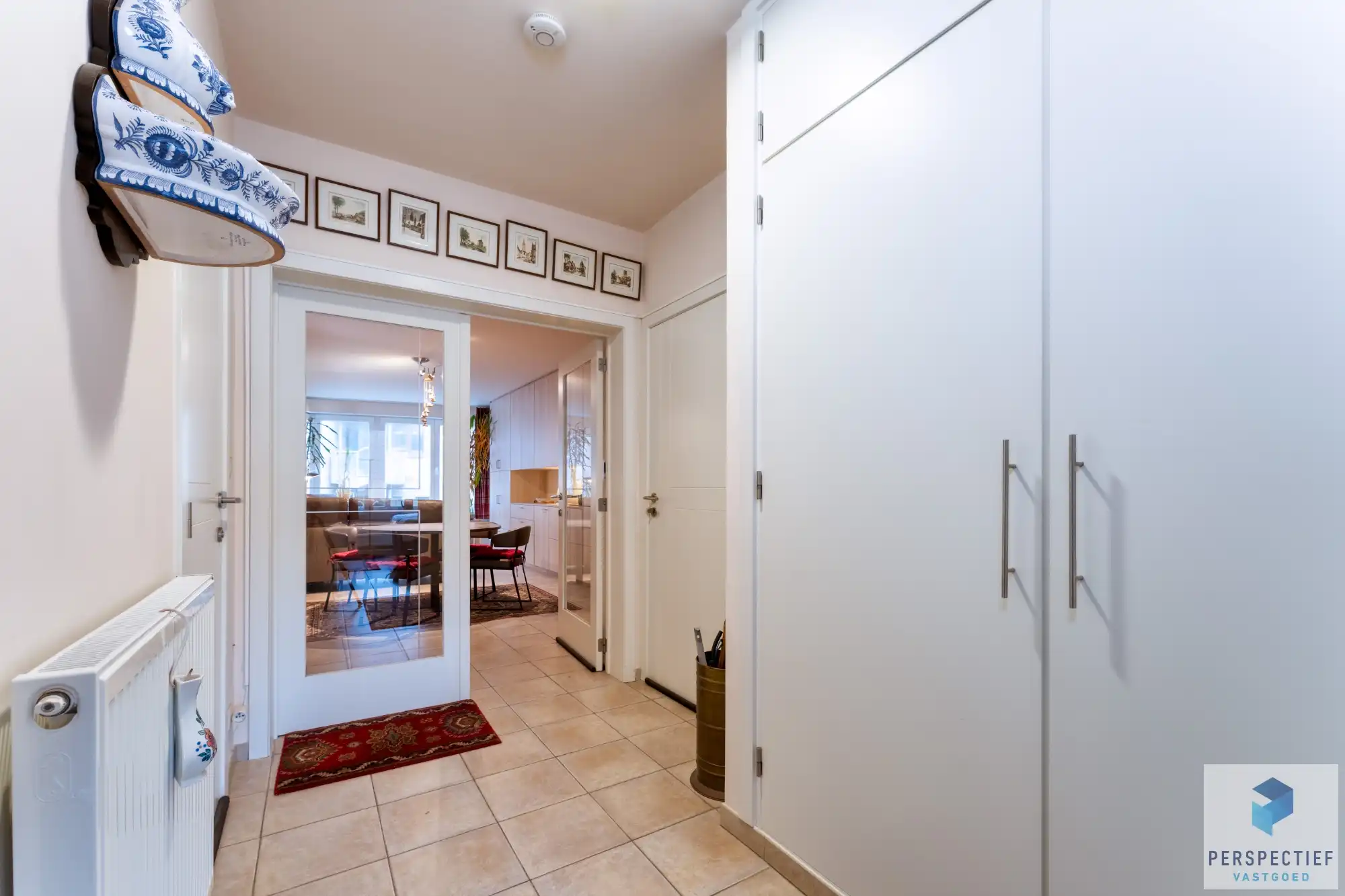 Goed gelegen ruim vernieuwd 2 slaapkamer appartement met grote berging en autostaanplaats foto 7