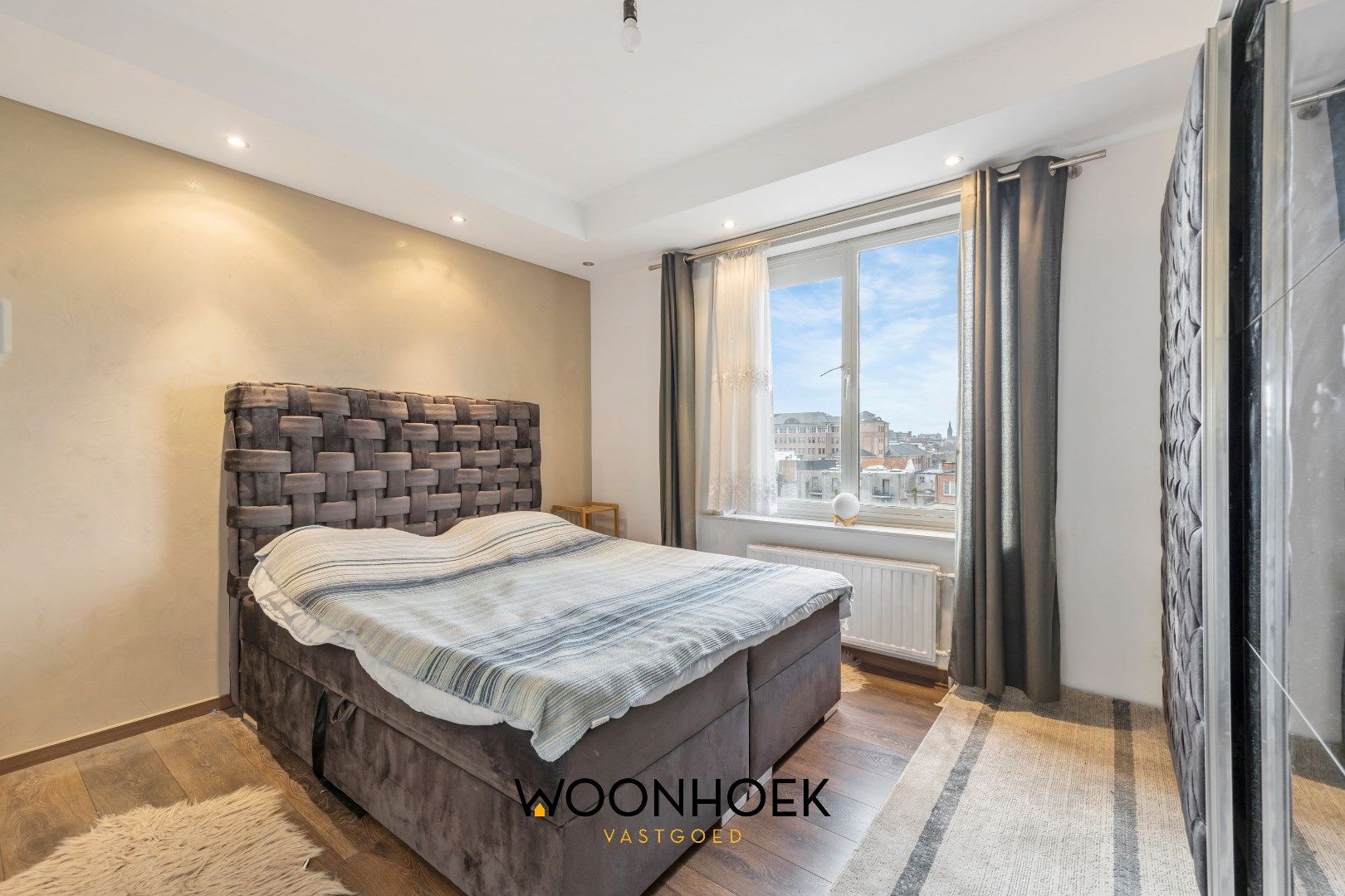 Ruim gerenoveerd 2-slpk appartement in het centrum foto 6