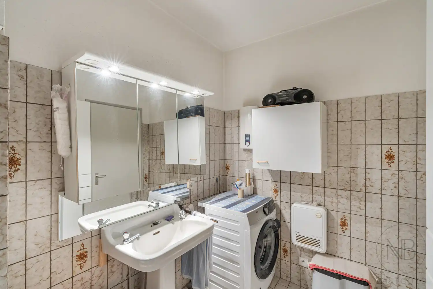 Goed gelegen appartement met 3 slaapkamers foto 12