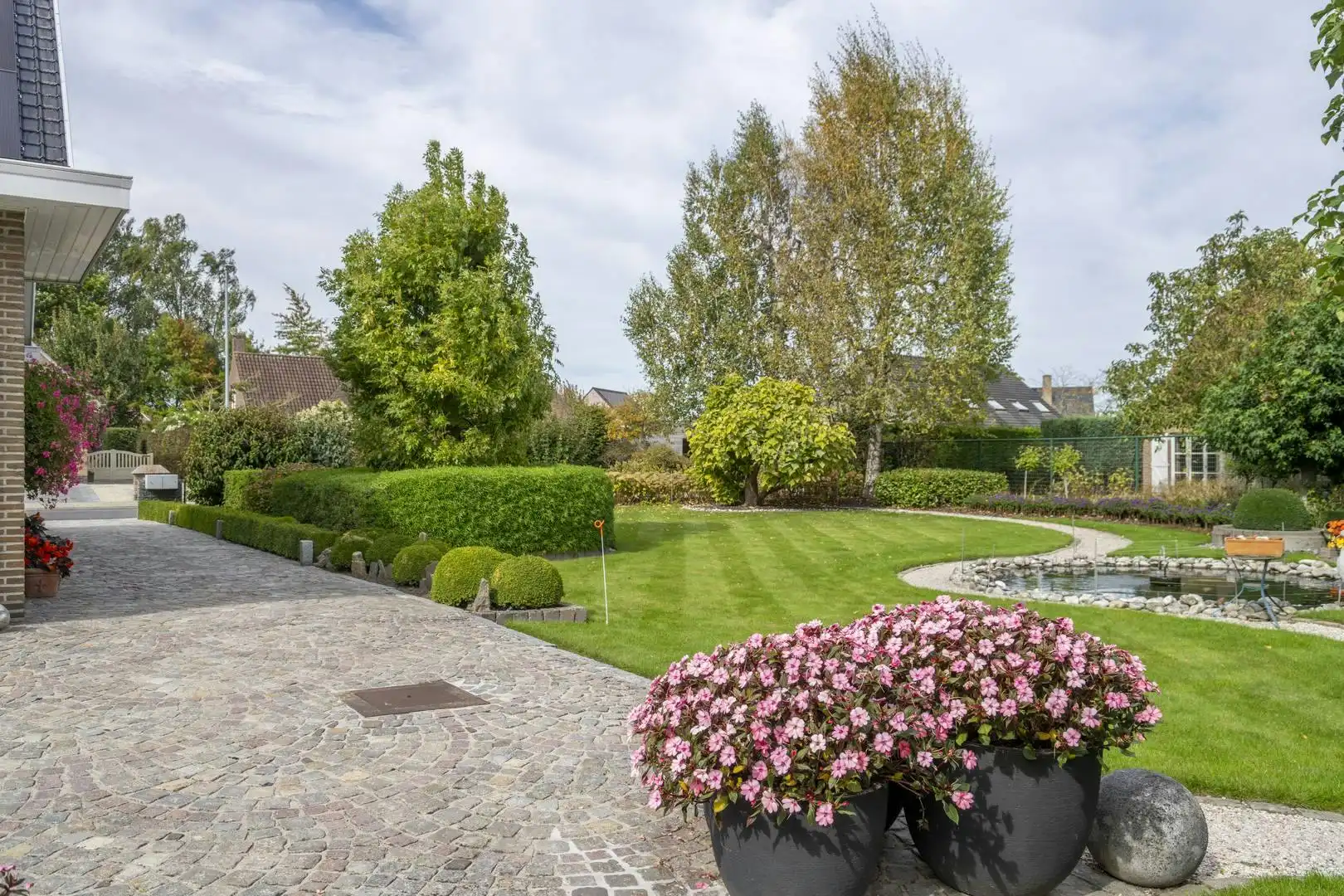 Residentieel gelegen bouwgrond (657m²) te koop in Wevelgem foto 7