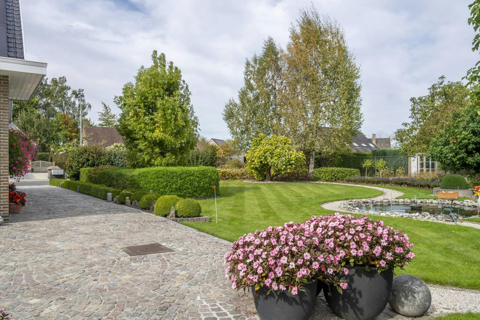 Residentieel gelegen bouwgrond (657m²) te koop in Wevelgem foto 7