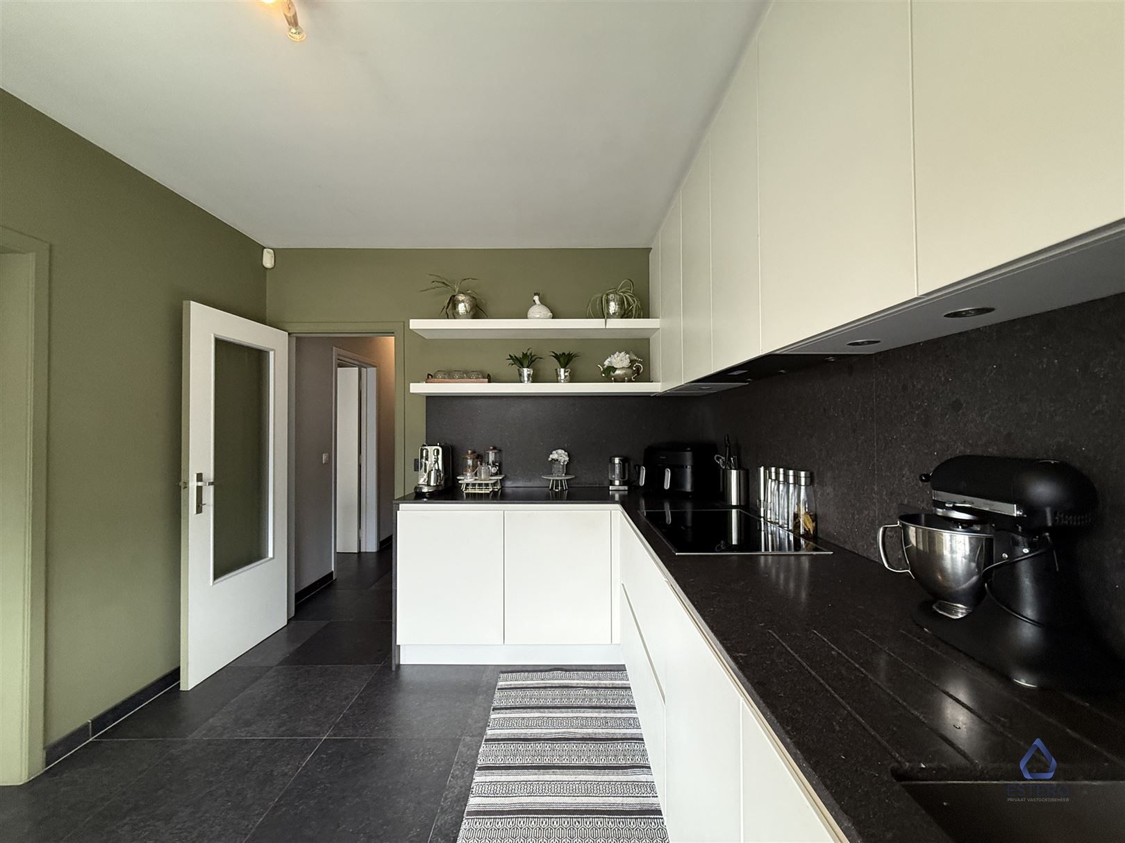 Ruim appartement met 3 slaapkamers en terras foto 6