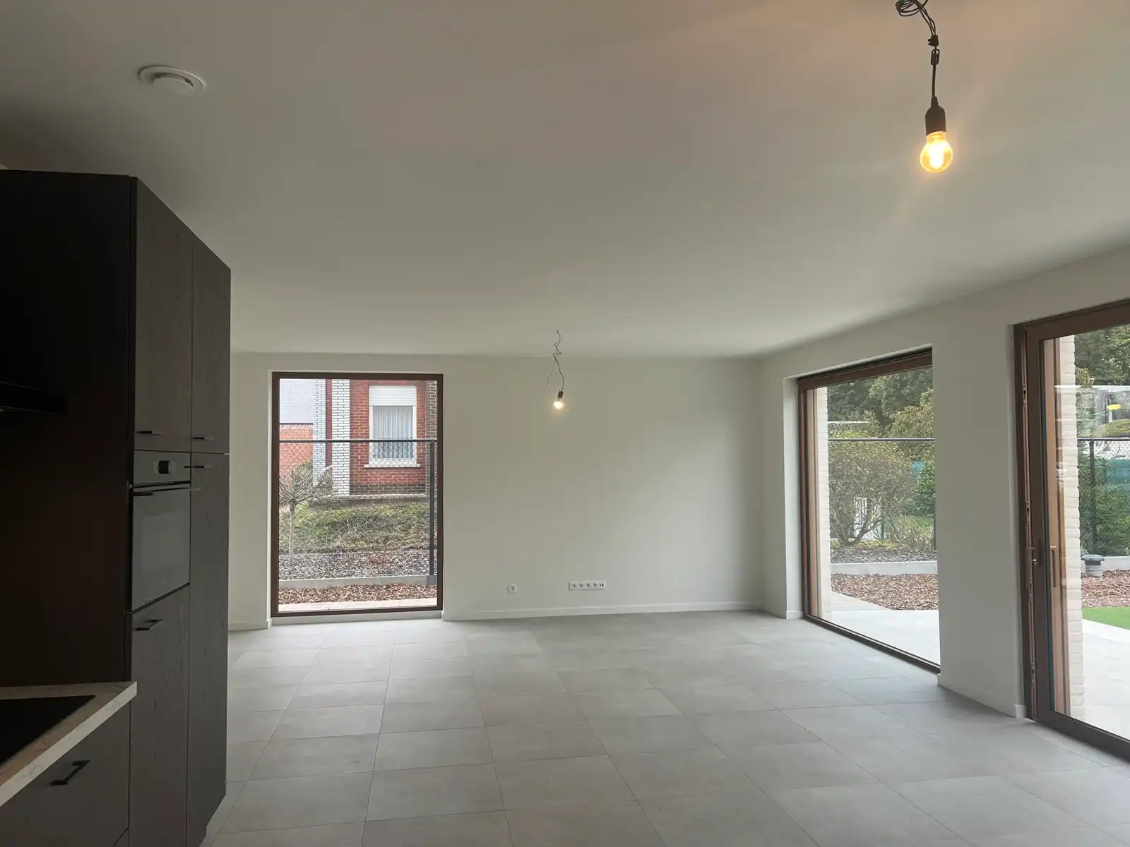 Recent GLV 2 slpk app met tuin en 2 autostaanplaatsen foto 4