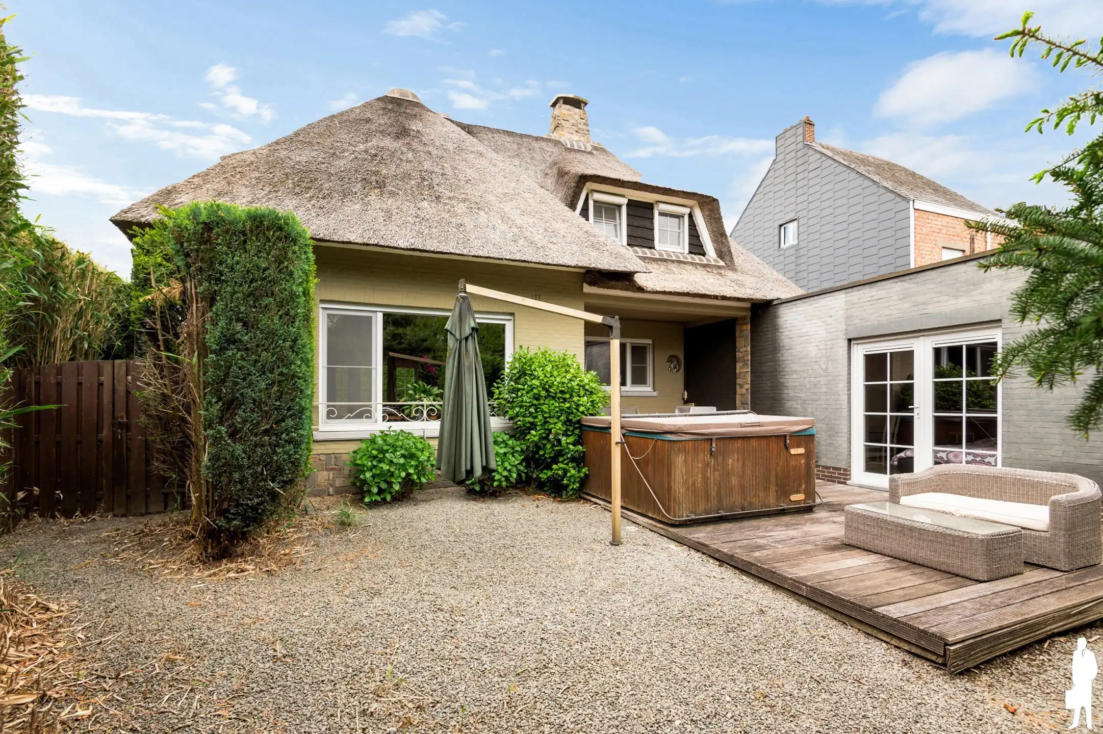Charmante villa met 4 slpks, 2 badks en tuin met privacy foto 17