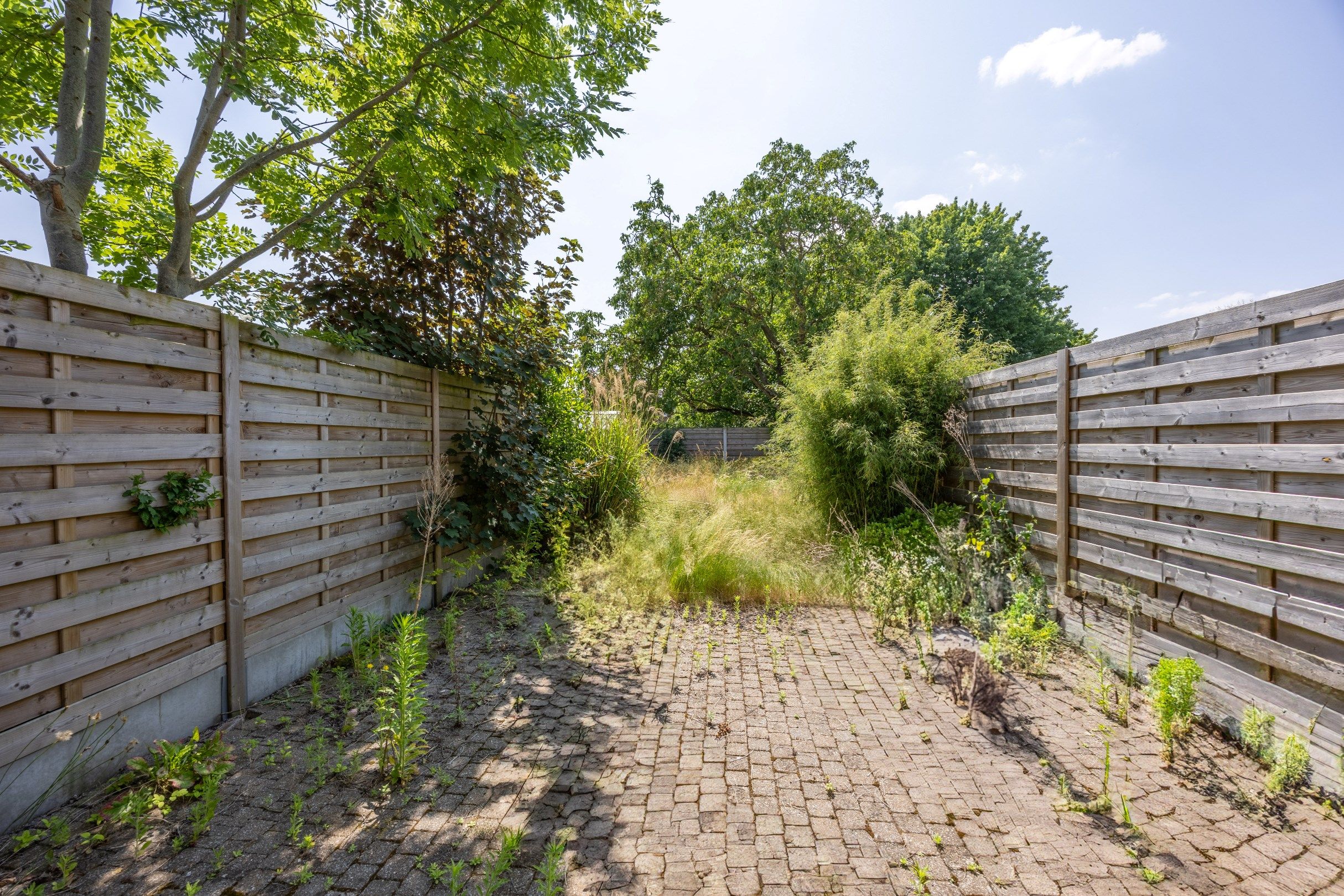 Op te knappen woning op uitstekende locatie foto 11
