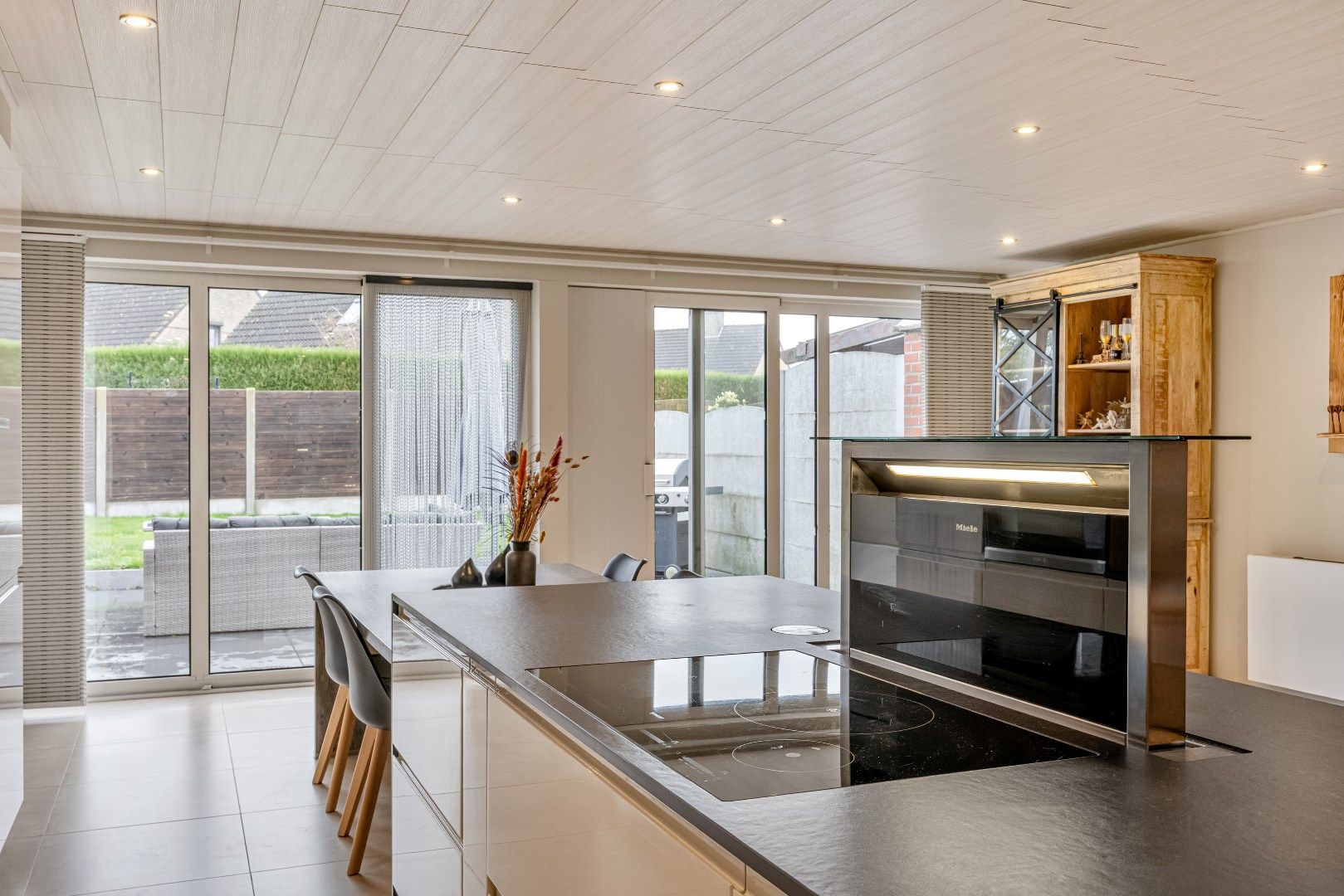 Comfortabele gezinswoning in rustige wijk foto 6