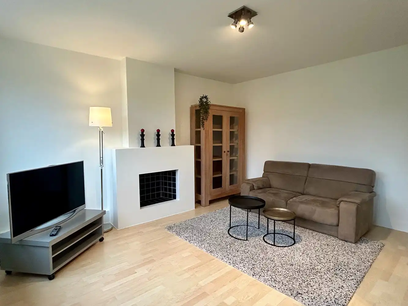 Gemeubeld, lichtrijk appartement op toplocatie te Leuven foto 3