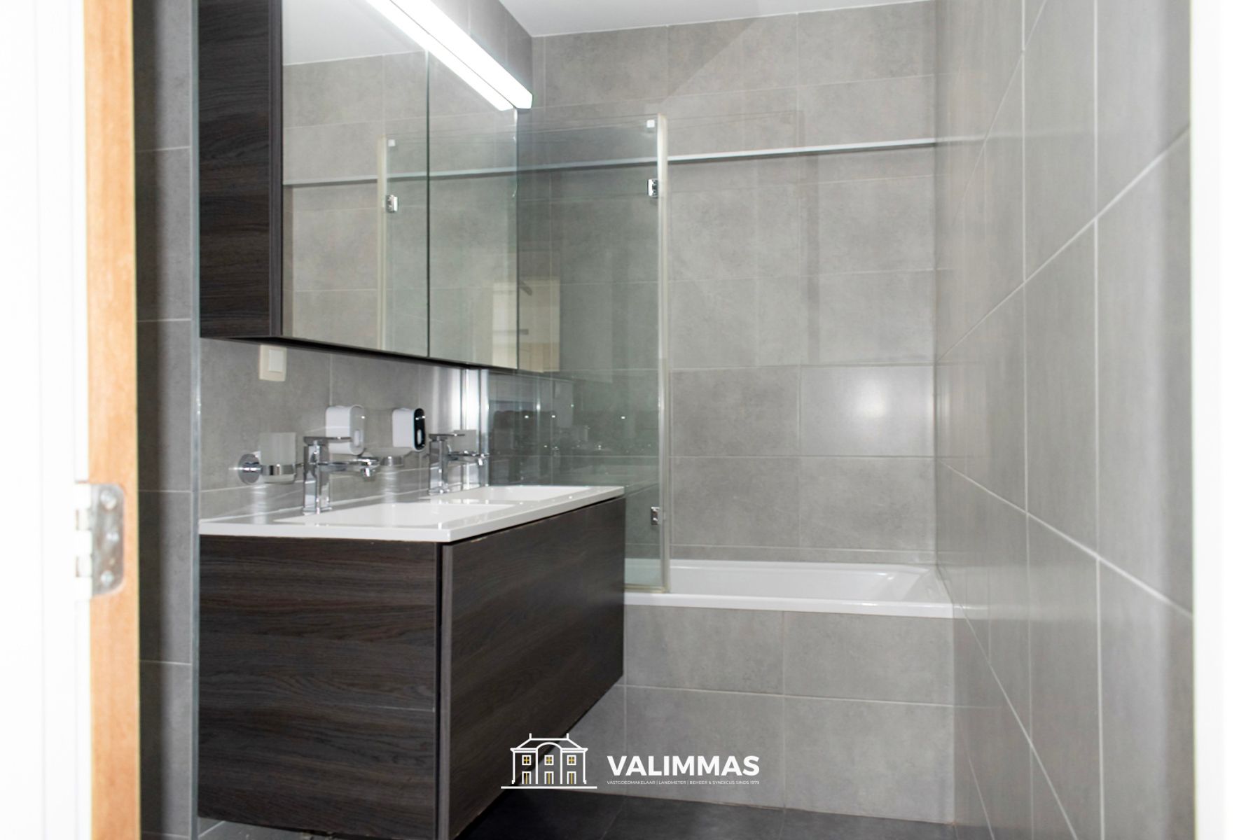 Verzorgd, energiezuinig appartement met mooi terras & kelder foto 11