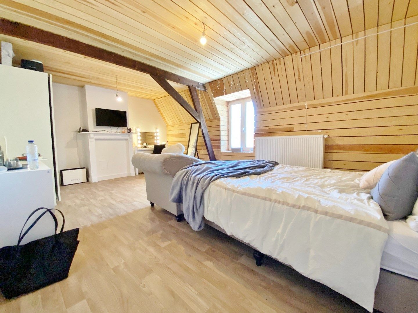 Volledig vernieuwde stadswoning met behoud van authentieke stijl foto 16