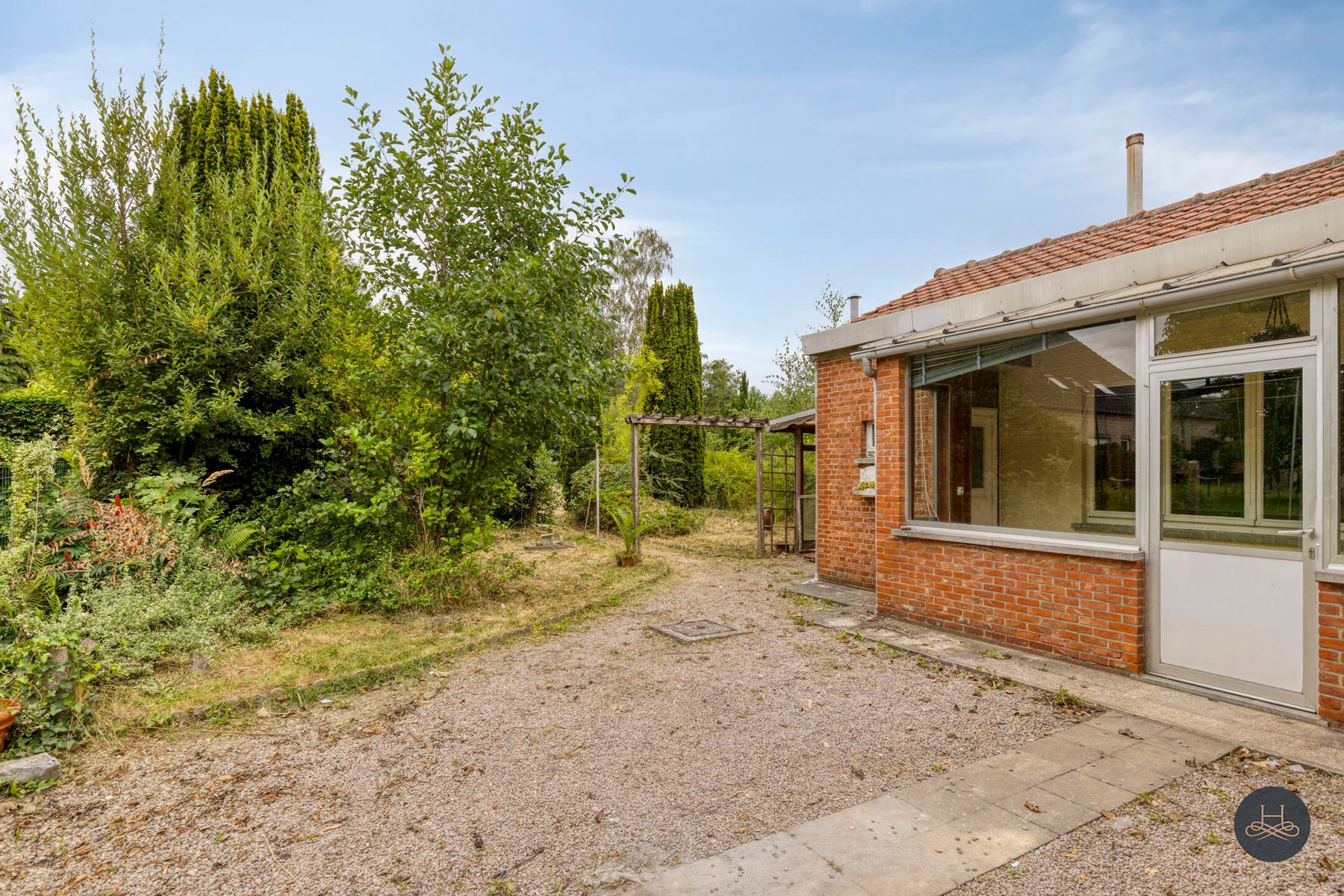 Karaktervolle woning met zeer veel mogelijkheden op 19a foto 21