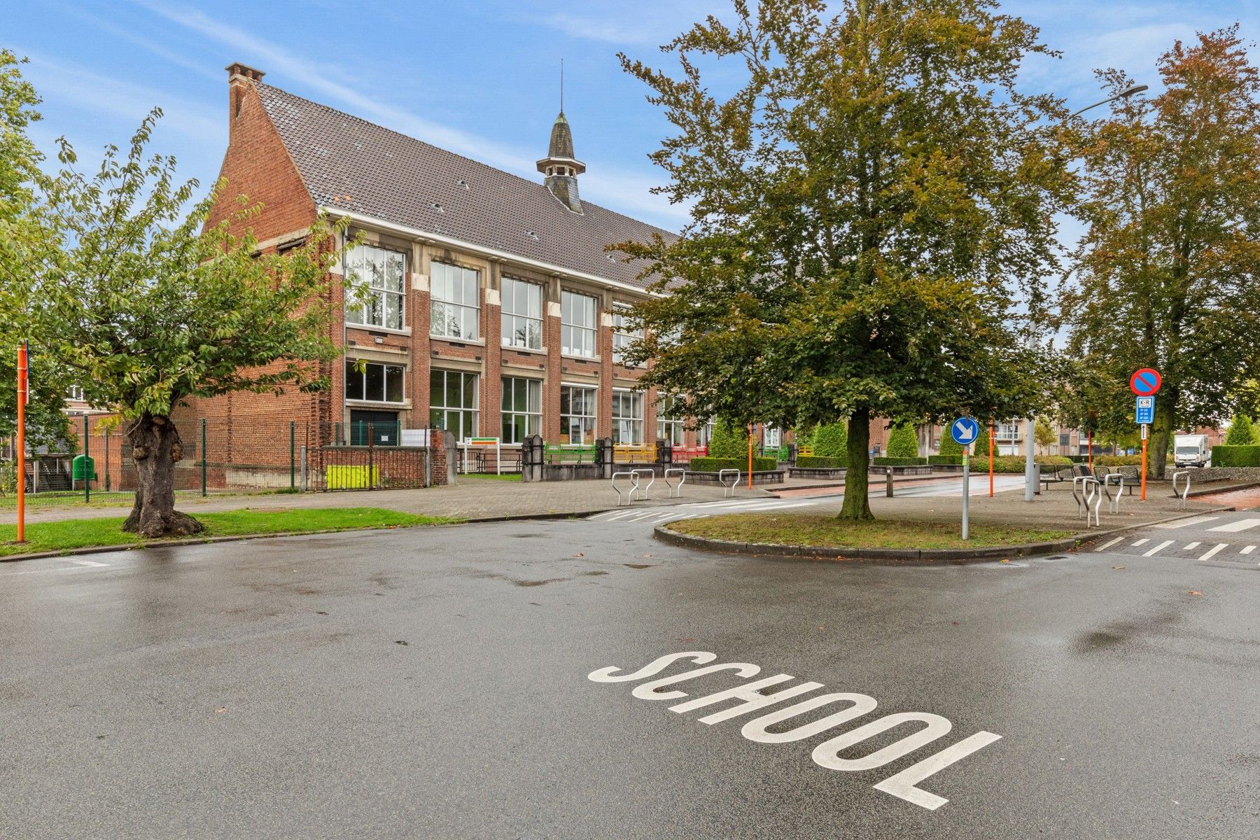 Karaktervolle woning met 4 slaapkamers en prachtige tuin! foto 16