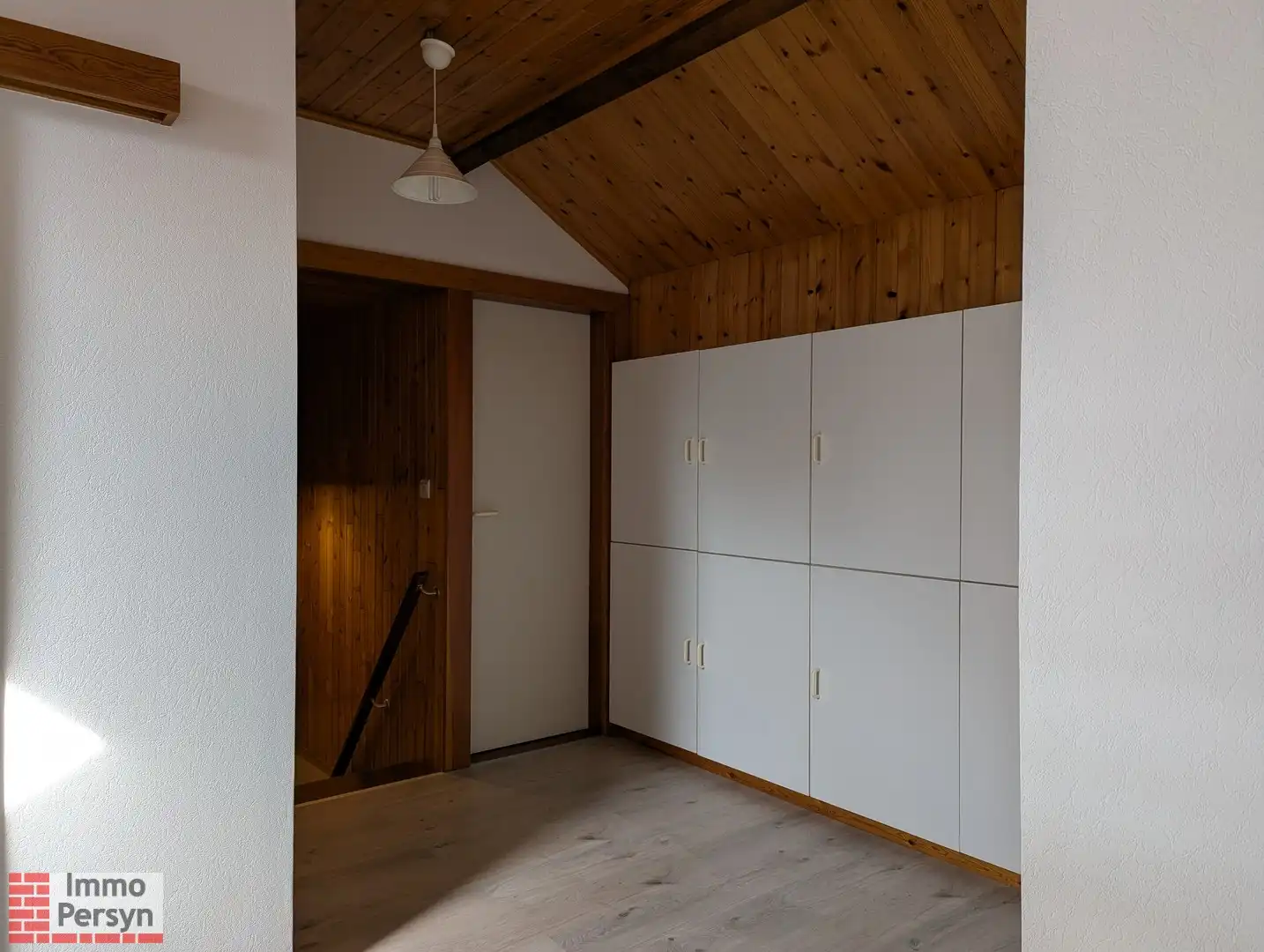 Ruime woning midden in een groene omgeving foto 26