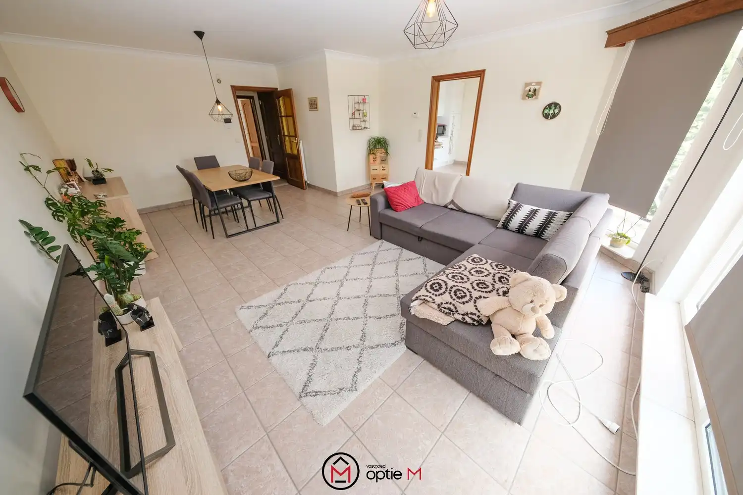 Gezellig appartement met 3 slaapkamers in het hart van Alken foto {{pictureIndex}}