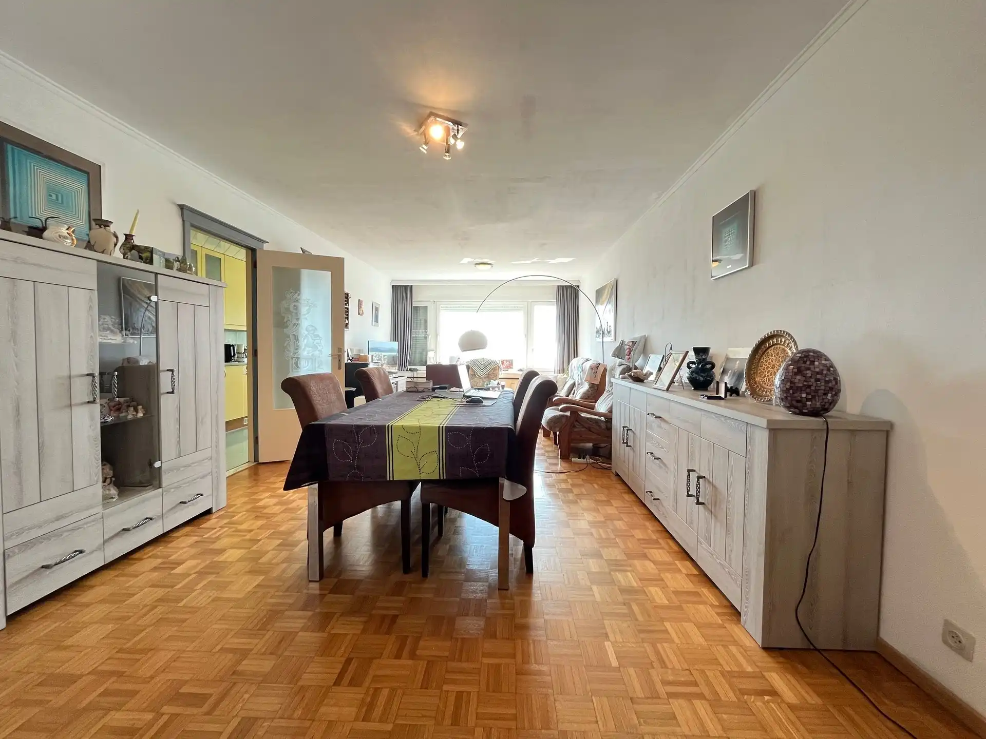 2 slaapkamer appartment met 2 terrassen  foto 2