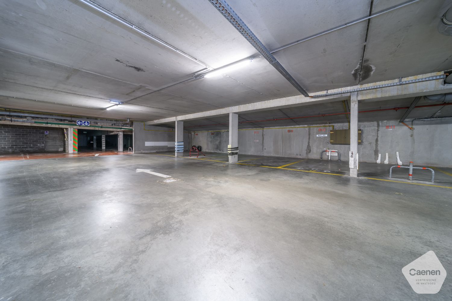 Overdekte Parkeerplaats foto 2