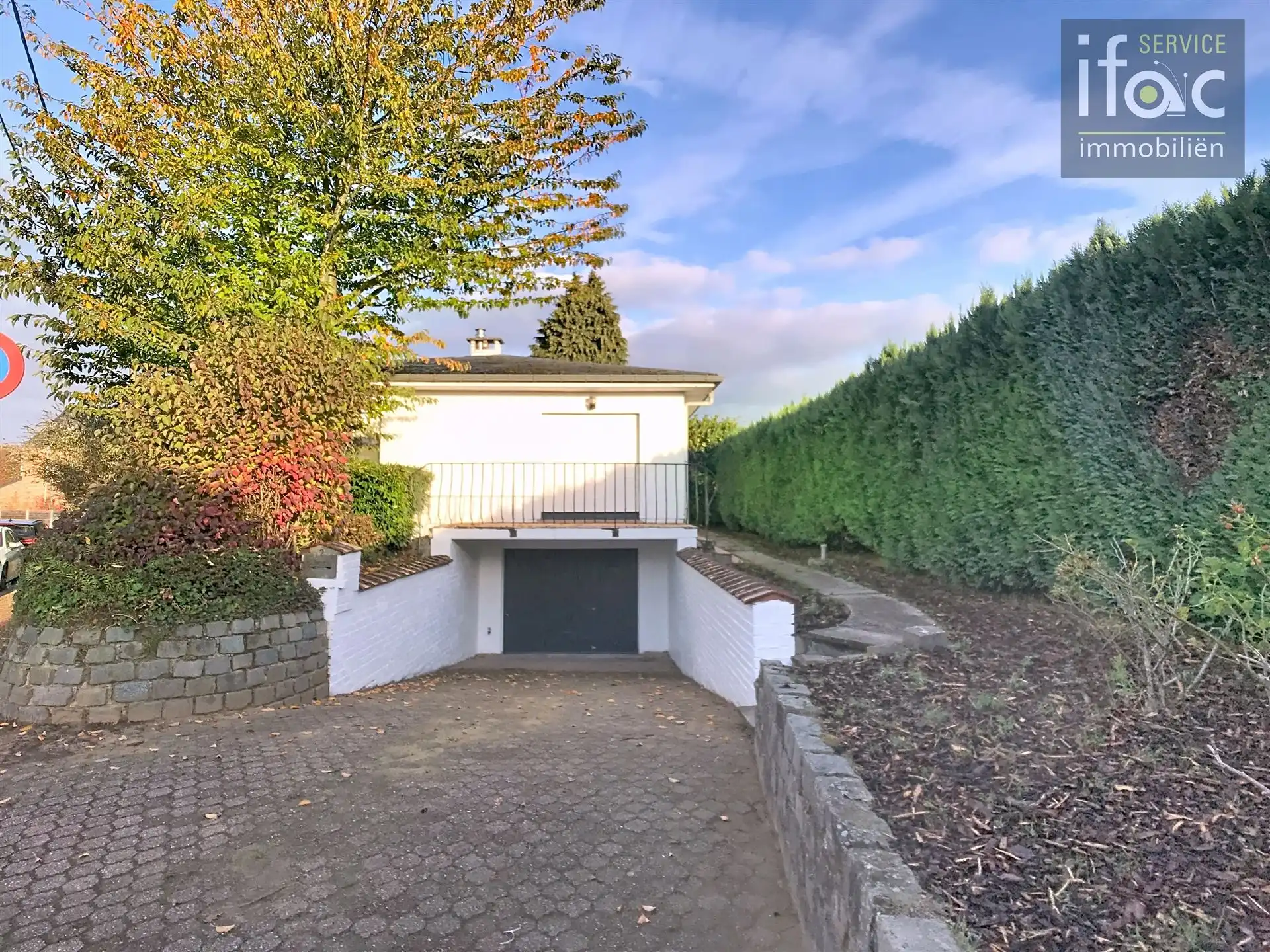 Bungalow met 4 slaapkamers en ruime garage foto 24