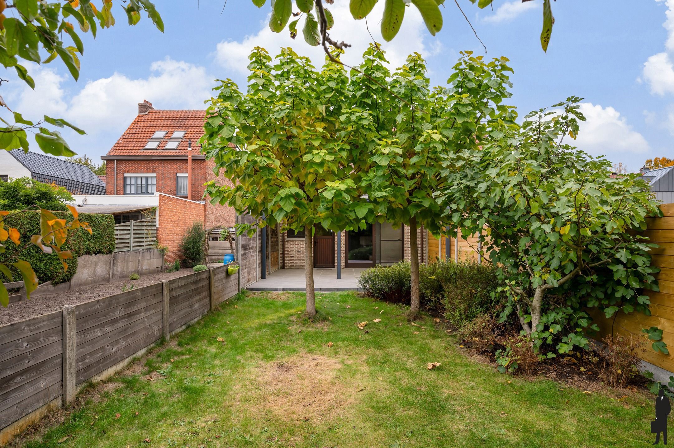 Zeer verzorgde gezinswoning, gelegen in een rustige straat toch zeer centraal nabij scholen/winkels/invalswegen/etc!  foto 6