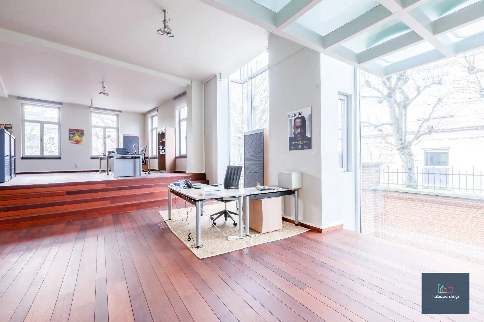 Luxueuze kantoorloft met inpandige staanplaats  en kelderberging  te Coupure Rechts.  foto 14