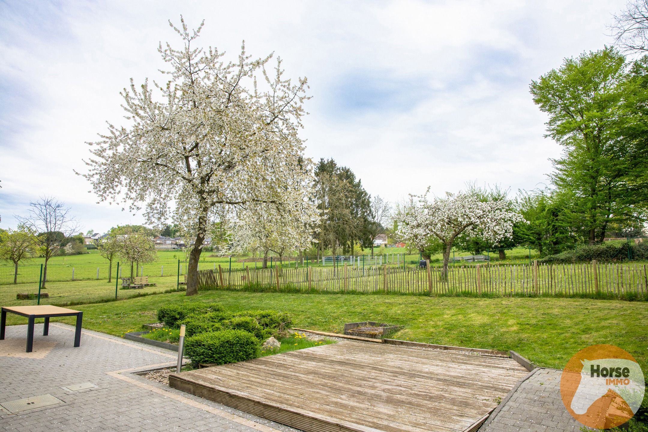 SCHERPENHEUVEL-Instapklare woning op 2ha3 en wijds zicht  foto {{pictureIndex}}