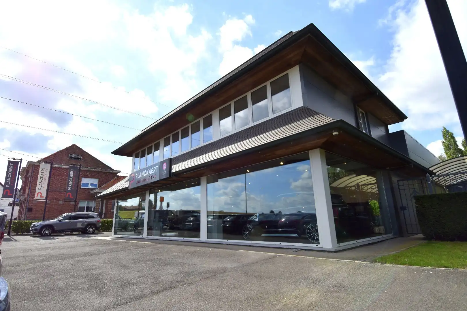Commercieel pand met showroom, atelier, parking én bovenliggend appartement te koop in Bellegem foto 15