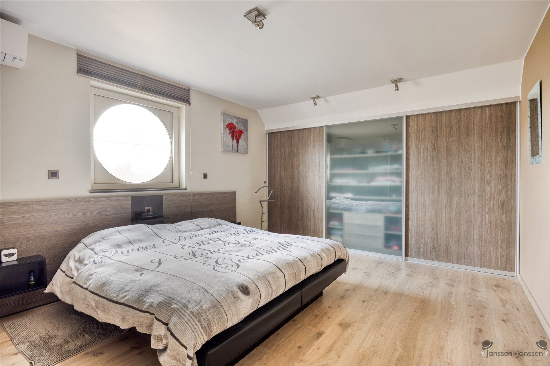 Ruim drie slaapkamer appartement  foto 16