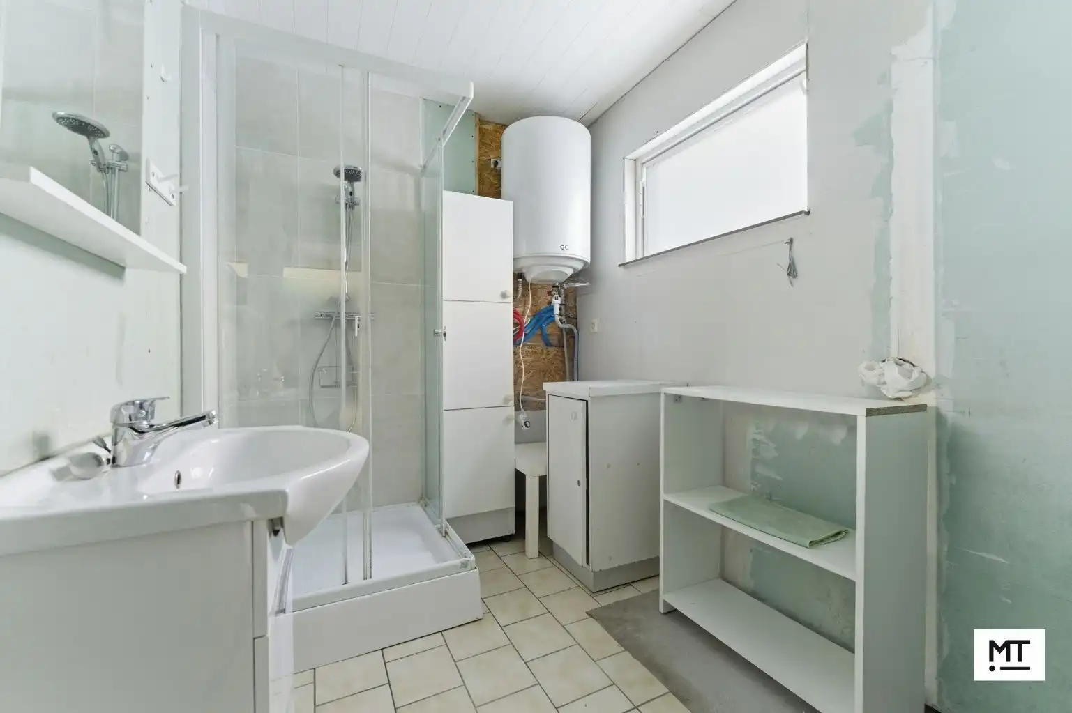 Te renoveren woning met 3 slaapkamers (5 mogelijk) en stadstuin in Bikschote foto 8