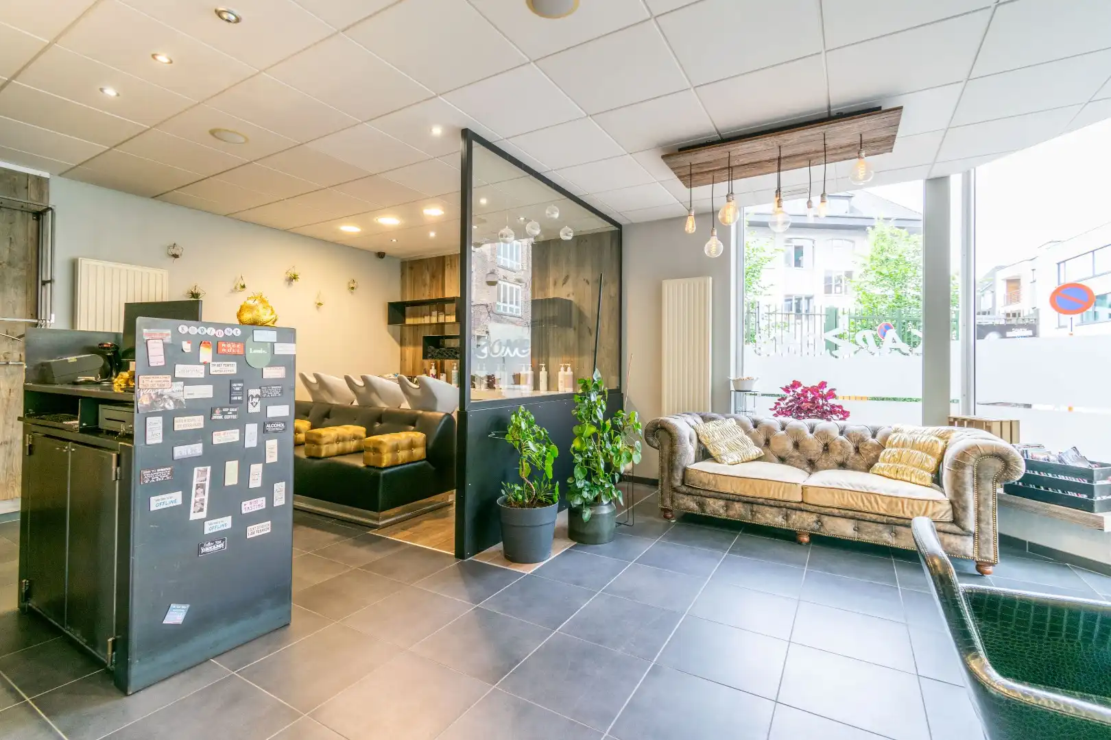 Een handels gelijkvloers op een perfecte commerciële ligging te Halle! foto 9