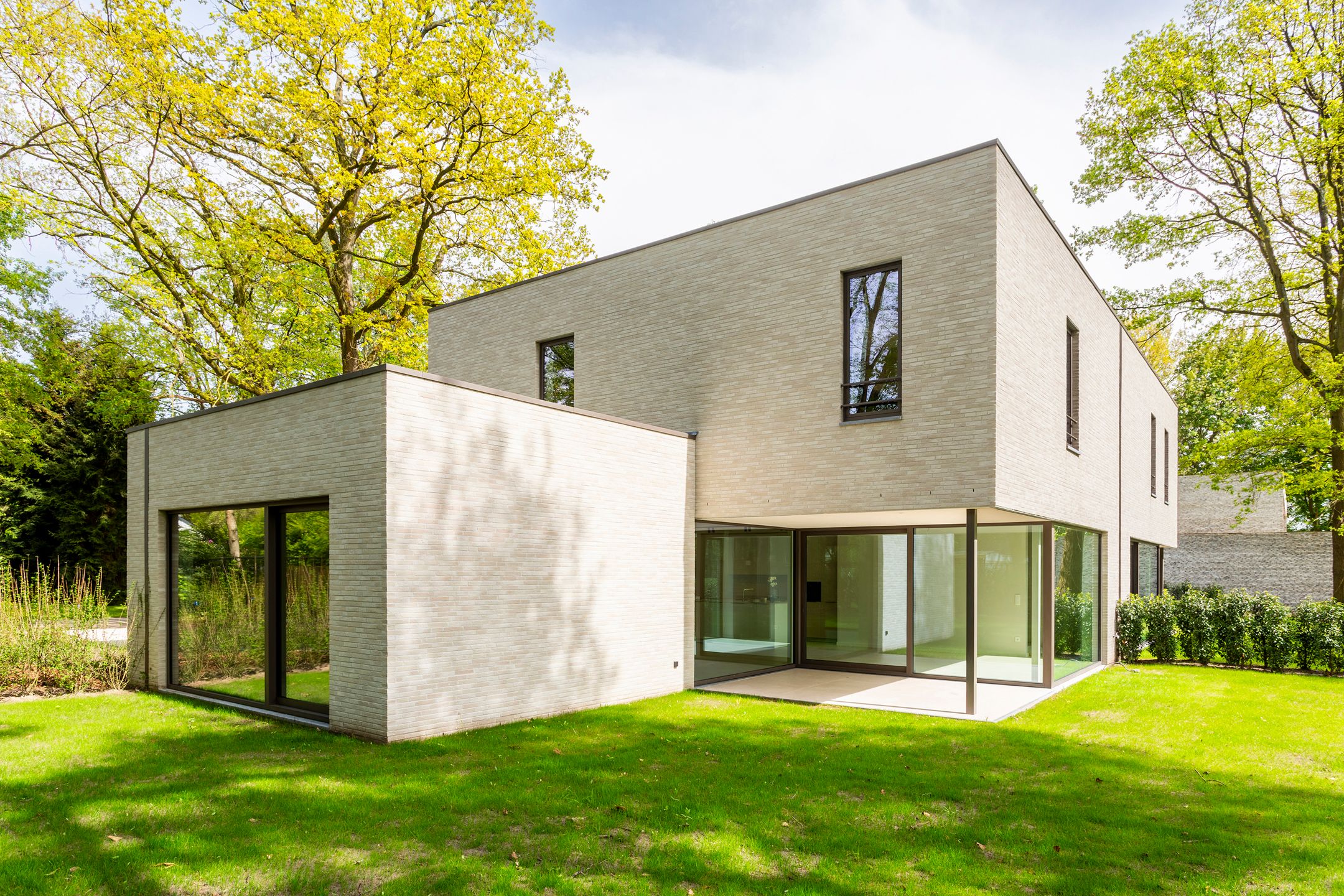 high end nieuwbouw luxevilla in rustige, residentiële wijk foto 12