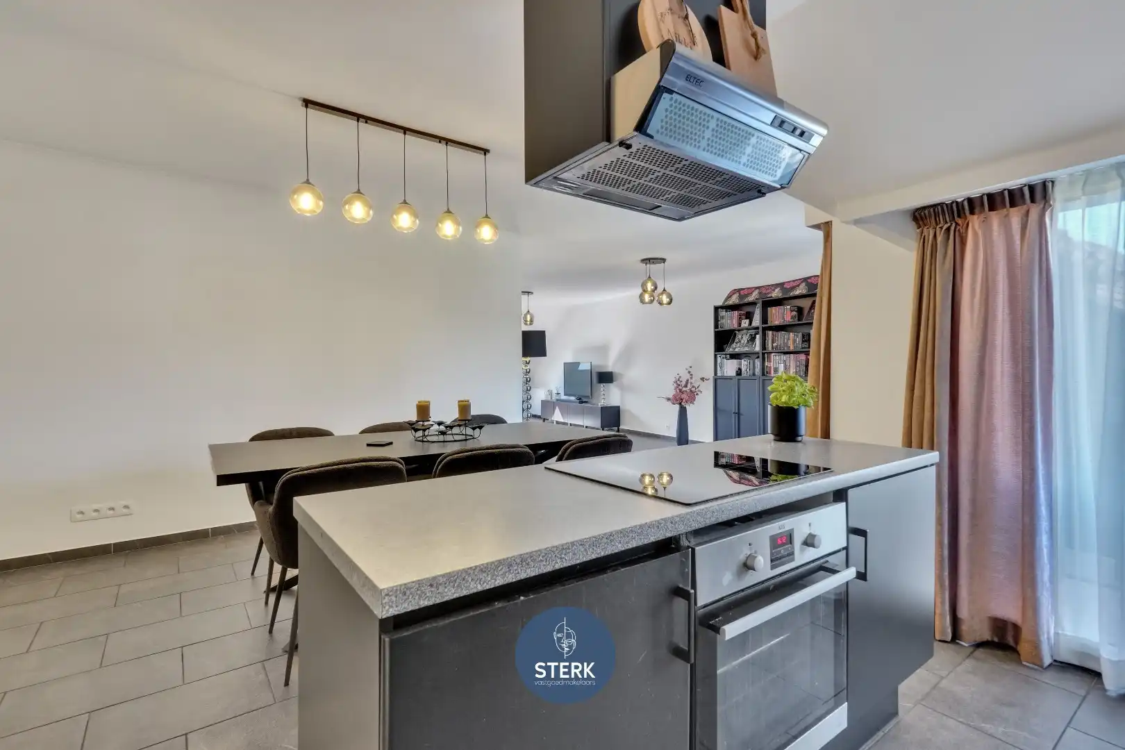 INSTAPKLAAR APPARTEMENT MET 3 SLPKS EN GARAGE TE HERDEREN !  foto 11