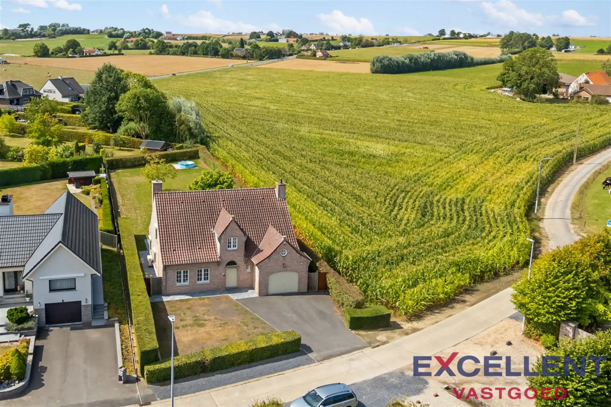 Ruime instapklare familiewoning in een groene en landelijke omgeving foto 3