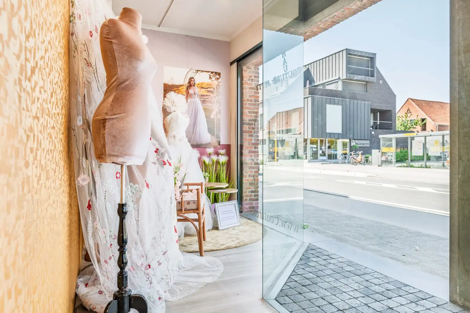 Multifunctioneel handelspand met woning en atelier! foto 4