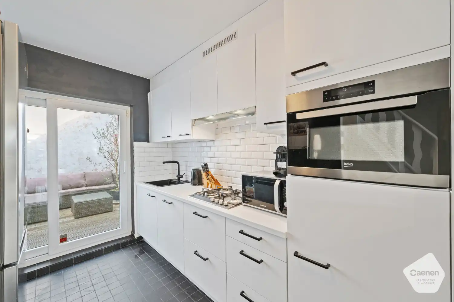 Bel-étage woning met zicht op de vaart foto 8