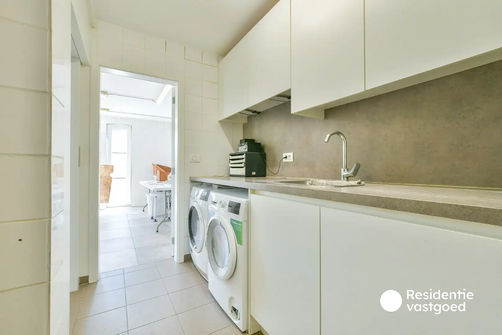 Ruime instapklare woning op topligging foto 24