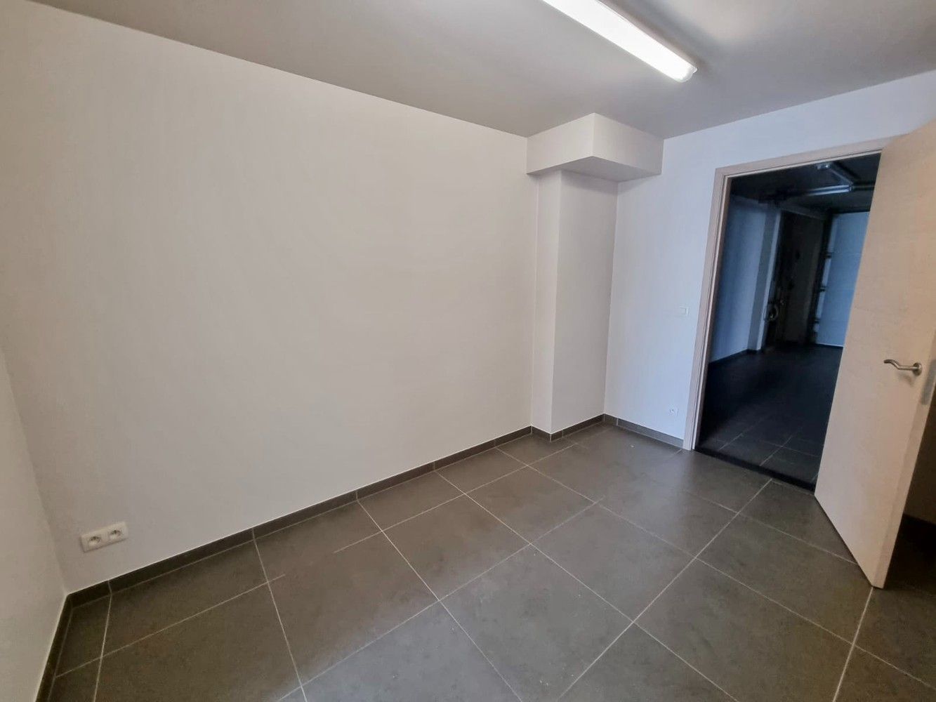 Ruime woning met 4 slaapkamers te huur! foto 5