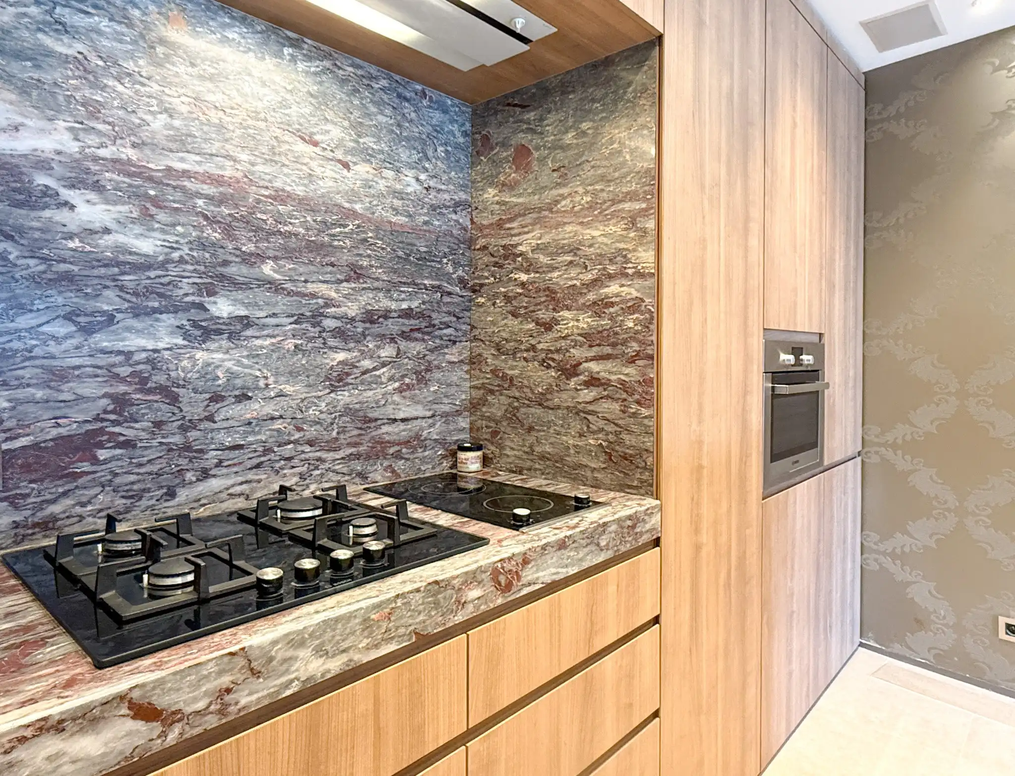 Instapklaar appartement met 1 slaapkamer op topligging in Beveren foto 5