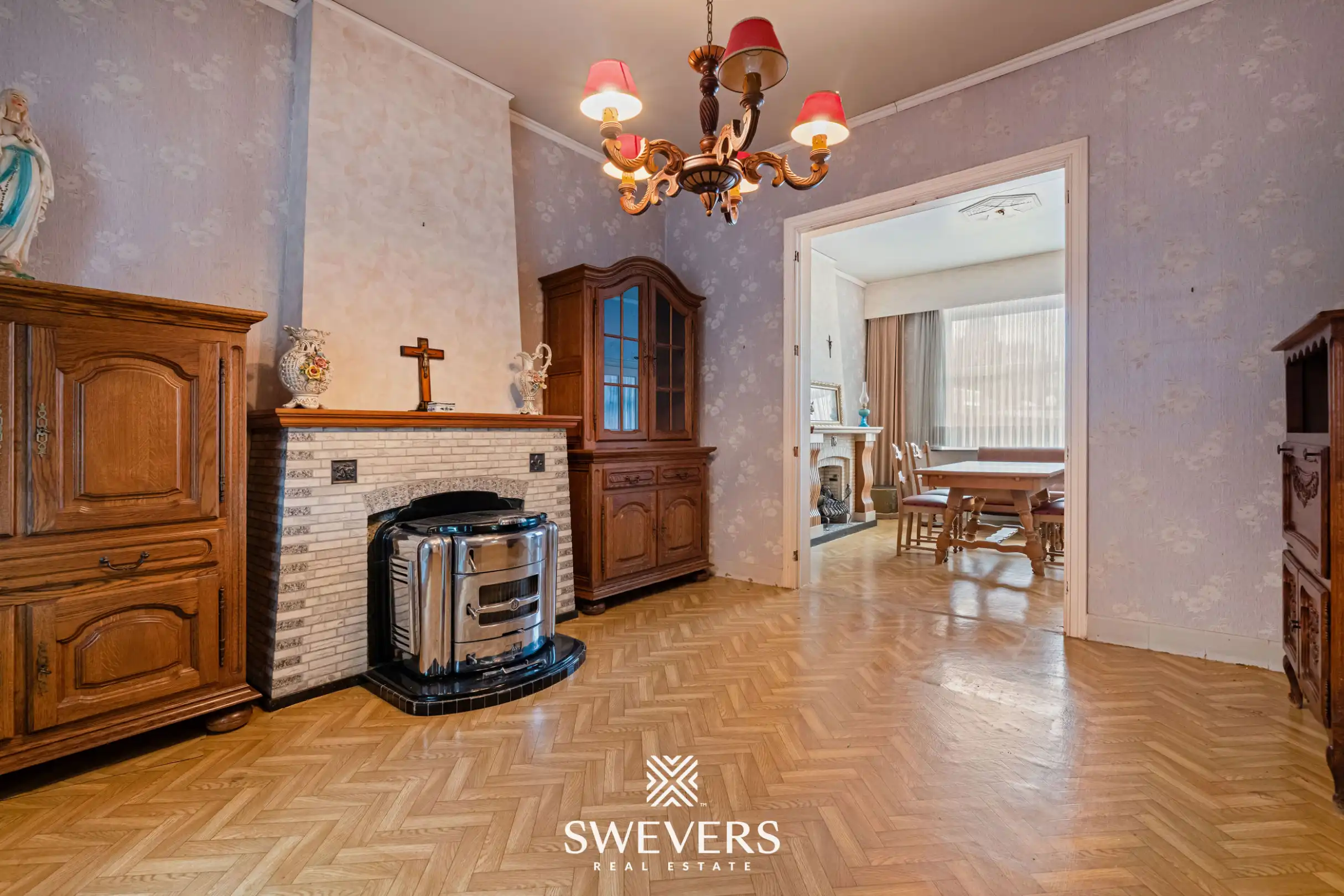 Gezellige halfopen bebouwing toe aan renovatie met mogelijks 3 slaapkamers te Koersel foto 2