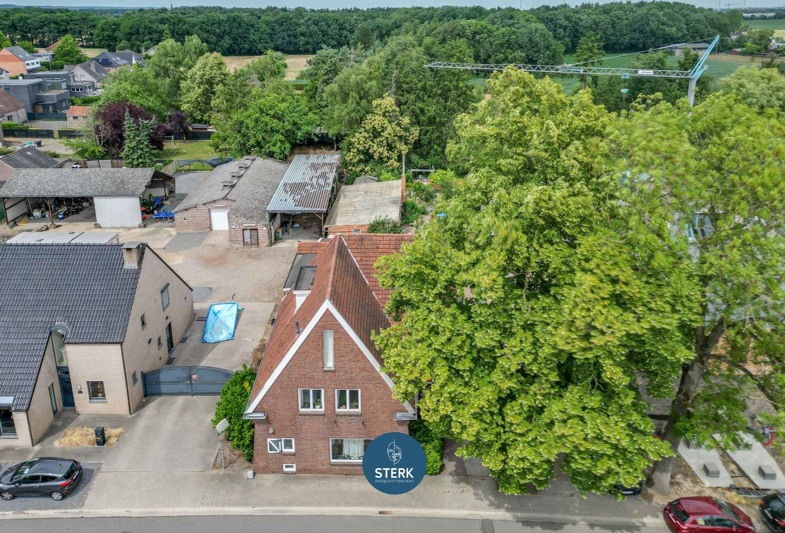 CHARMANTE WONING MET EEN RUIME BEWOONBARE OPP. VAN 400 M² TE REKEM !  foto 4