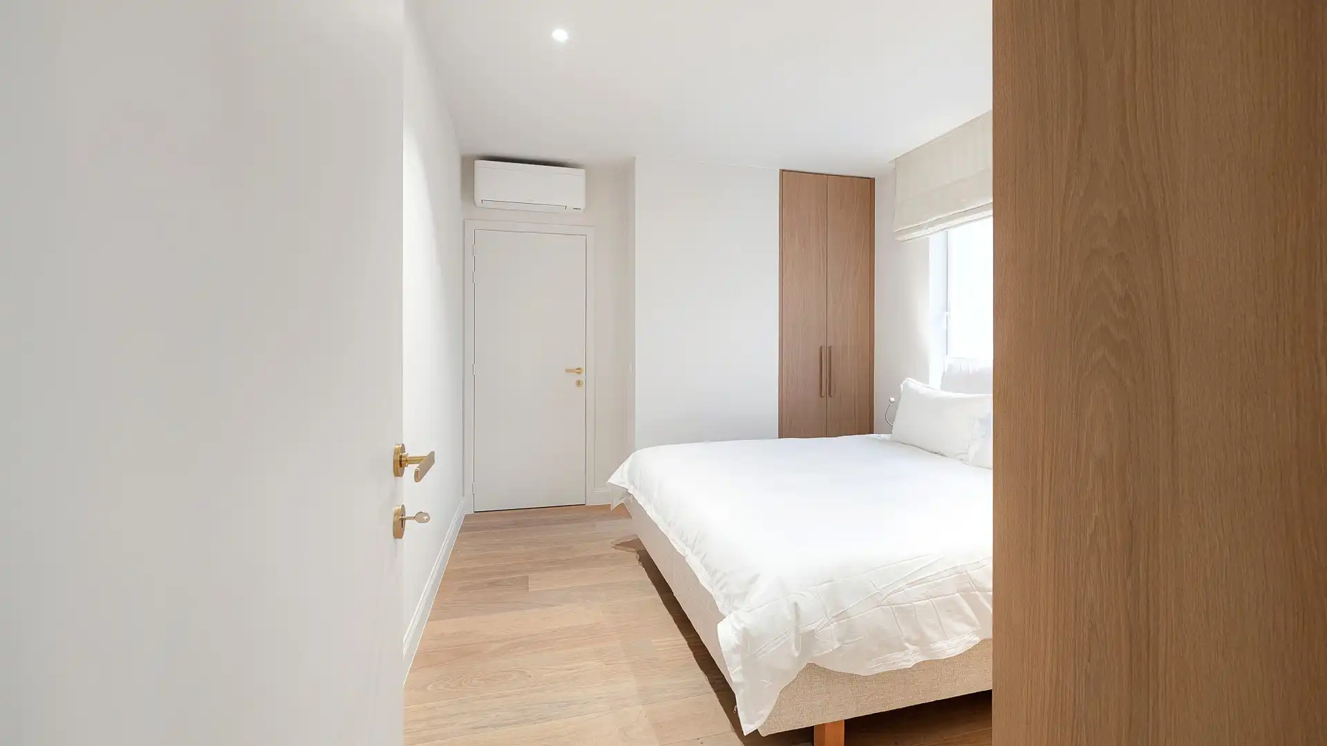 Luxueuze, alleenstaande villa in een residentiële wijk in Knokke met 5 slaapkamers. foto 22