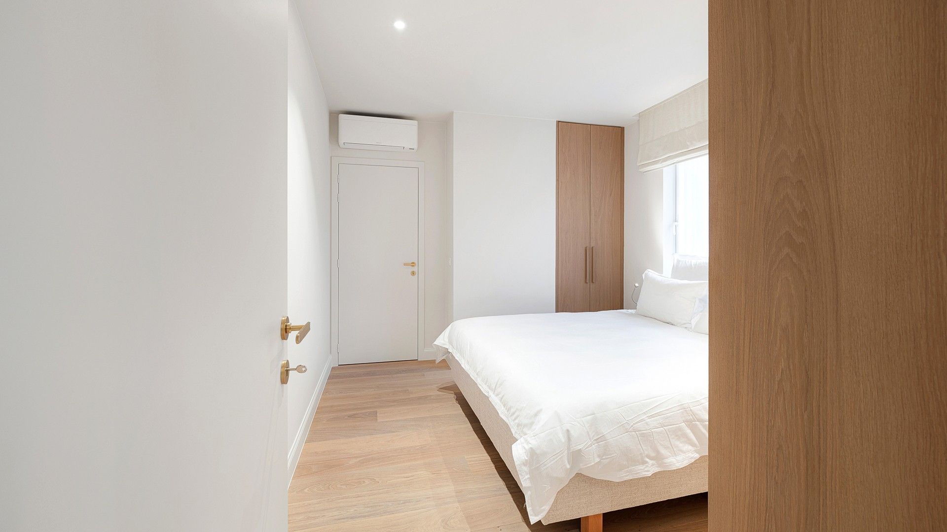 Luxueuze, alleenstaande villa in een residentiële wijk in Knokke met 5 slaapkamers. foto 22