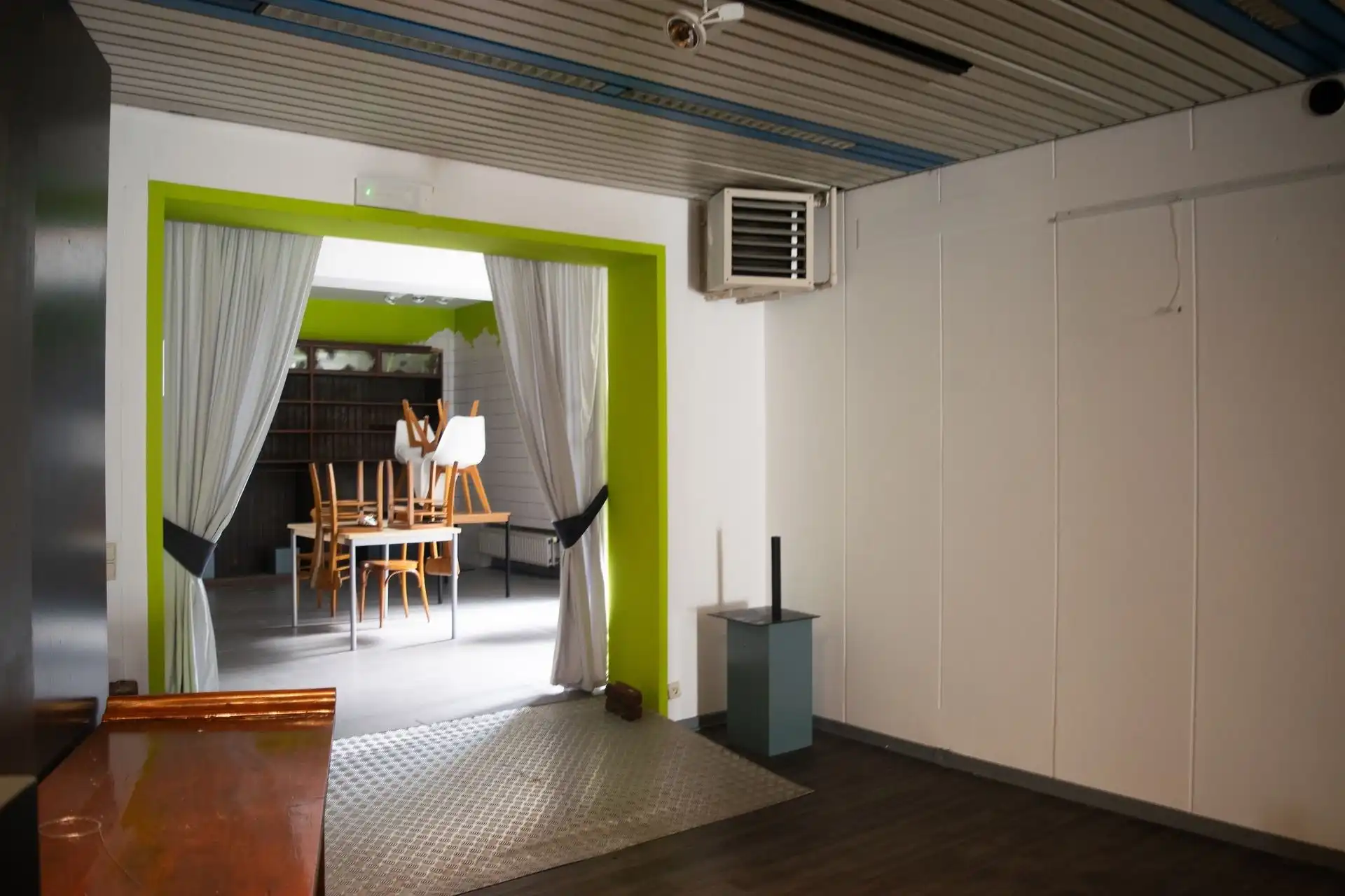 Handelspand met appartement foto 6