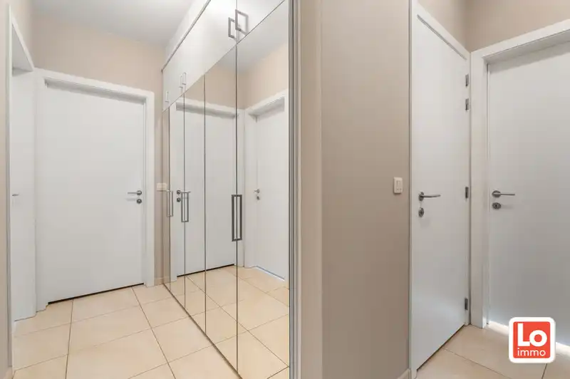 Instap klaar gelijkvloers appartement op een gemakkelijk bereikbare locatie nabij het centrum van Beervelde! foto 2