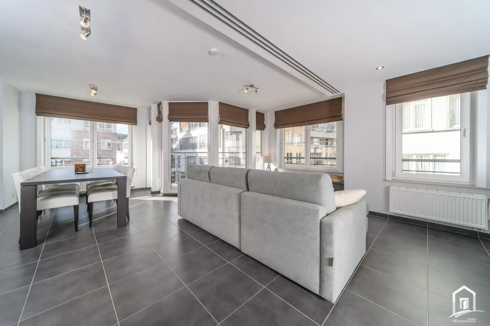 Lichtrijk appartement vlakbij de zeedijk van Knokke-Heist foto 4