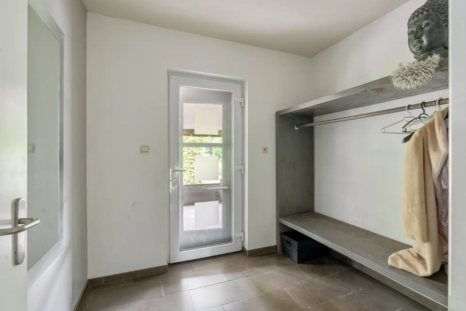 Ruime, zeer rustig gelegen woning op een perceel 29a90ca te Molenbeersel - een deelgemeente van Kinrooi!  foto 6