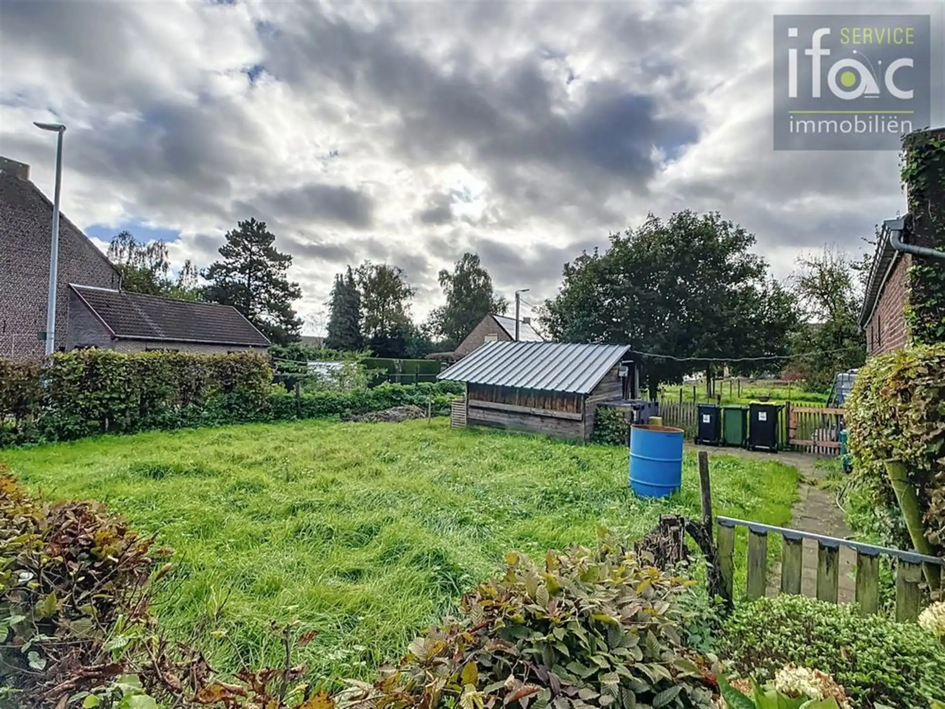 Mooie zuidgerichte bouwgrond voor HOB, 6a35ca foto 11