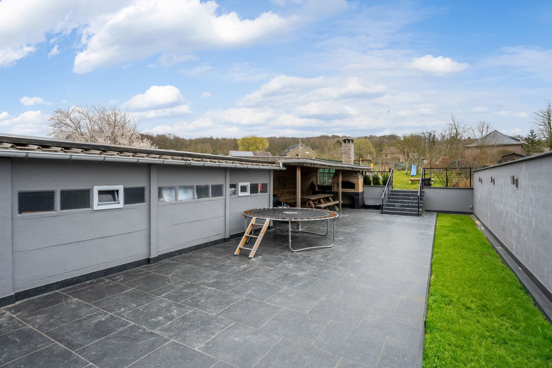 Instapklare halfopen bebouwing met 4 slaapkamers foto 12