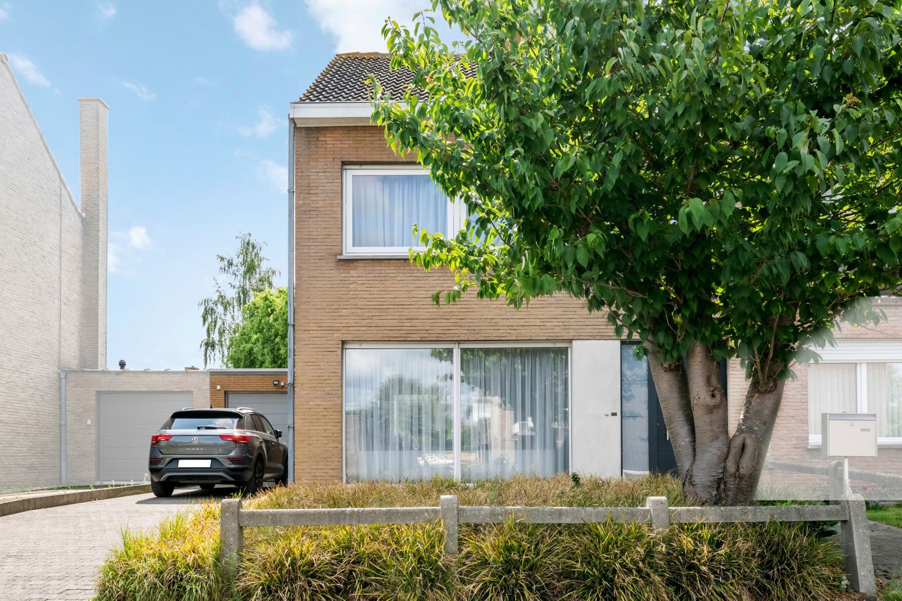 Zeer rustig gelegen 3-slpk woning te Sint-Kruis incl. garage foto 2