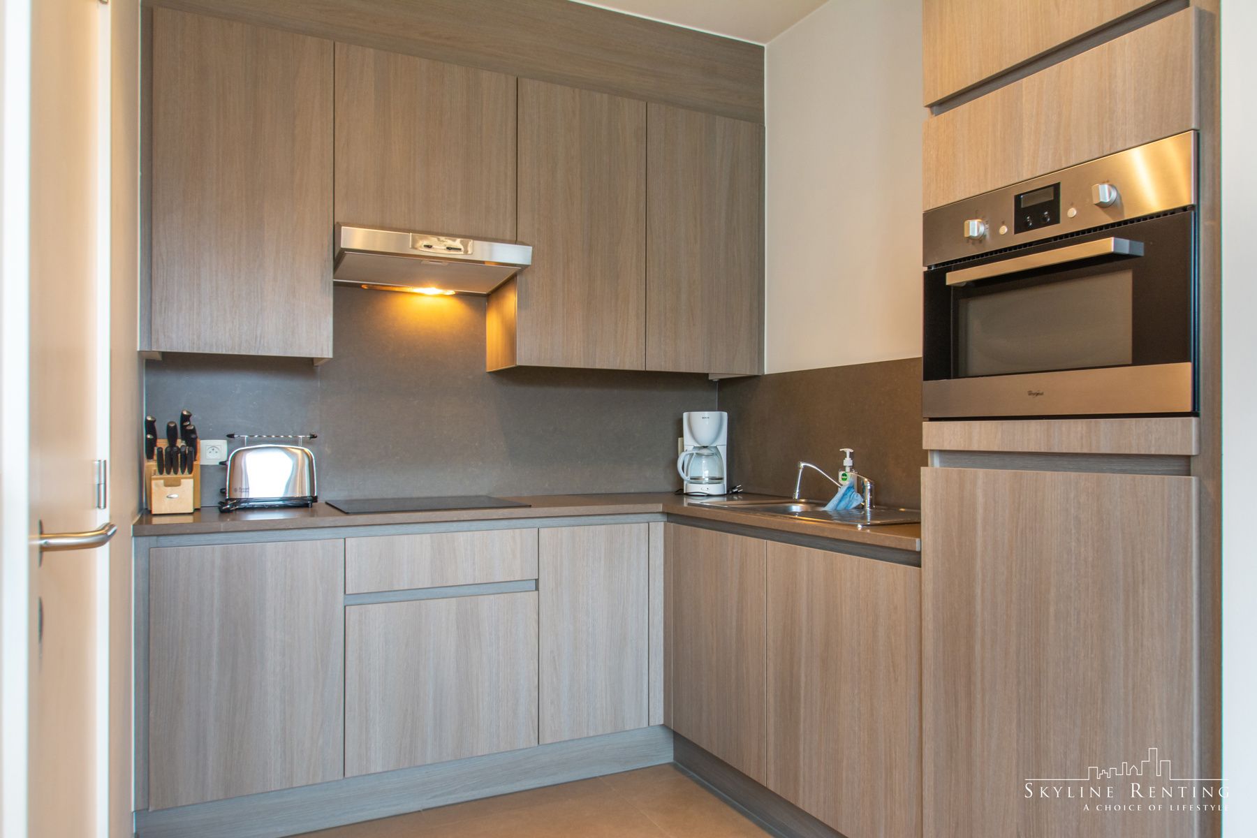 Gemeubeld app.2 SLPK met TERRAS - Centraal Brussel foto 10